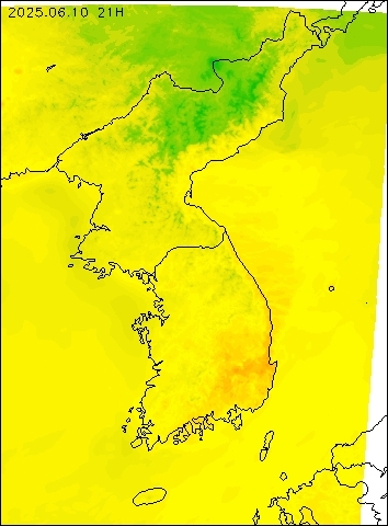 2025-06-10 21 : 00