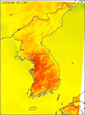 2025-06-15 13 : 00