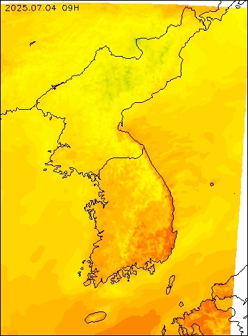 2025-07-04 09 : 00