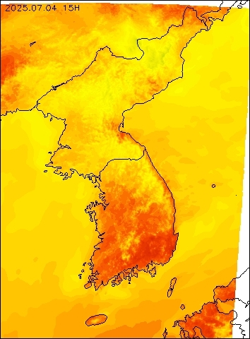 2025-07-04 15 : 00