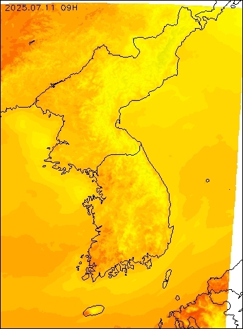 2025-07-11 09 : 00