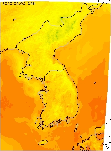 2025-08-03 06 : 00