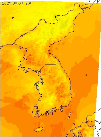 2025-08-03 20 : 00