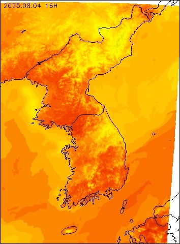 2025-08-04 16 : 00