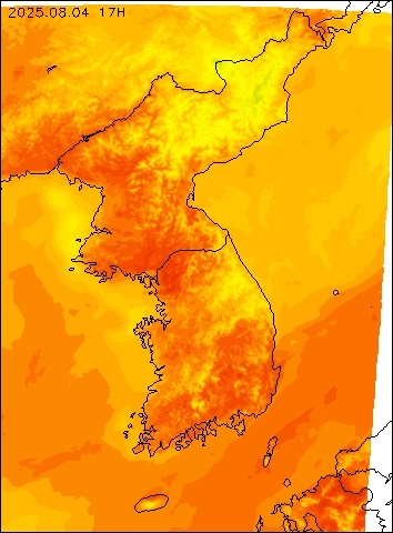 2025-08-04 17 : 00