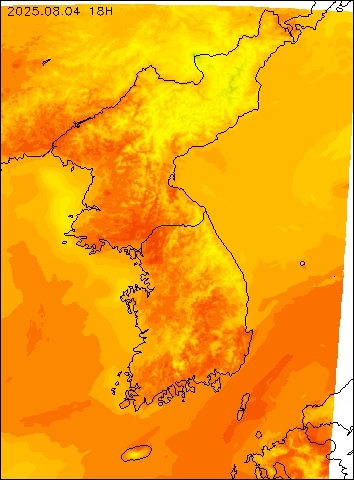 2025-08-04 18 : 00