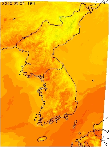 2025-08-04 19 : 00