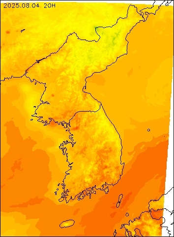 2025-08-04 20 : 00
