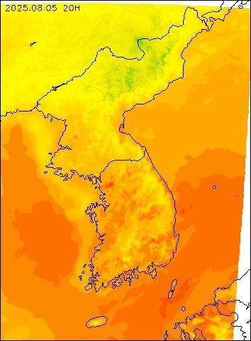 2025-08-05 20 : 00