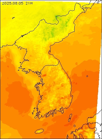 2025-08-05 21 : 00