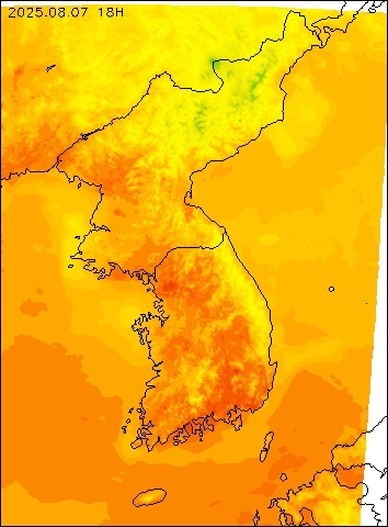 2025-08-07 18 : 00