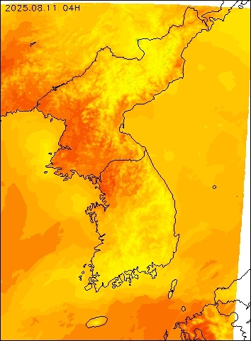 2025-08-11 04 : 00