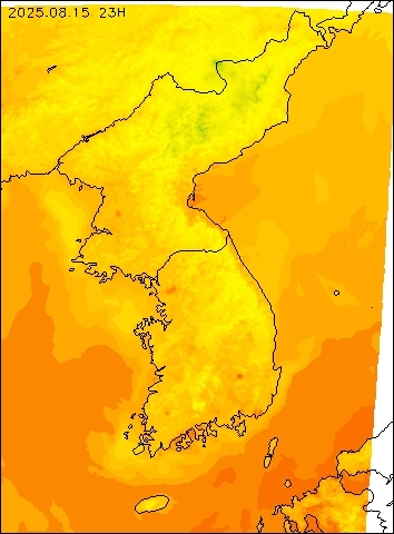 2025-08-15 23 : 00