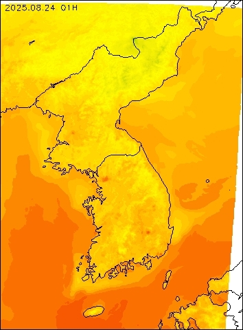 2025-08-24 01 : 00