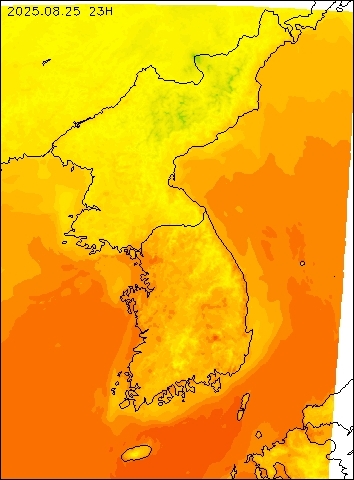 2025-08-25 23 : 00