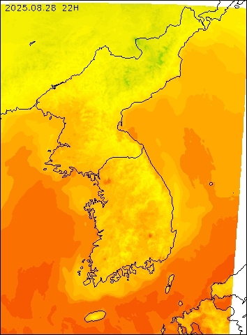 2025-08-28 22 : 00