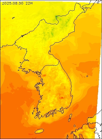 2025-08-30 22 : 00