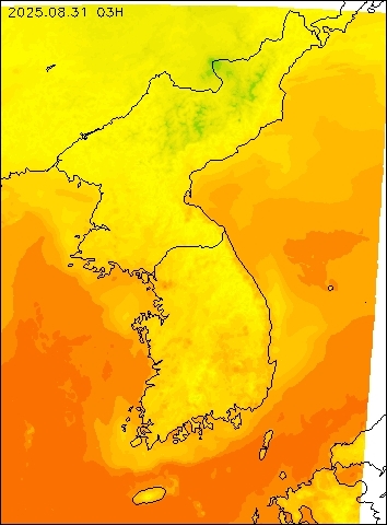 2025-08-31 03 : 00