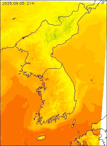 2025-09-05 21 : 00