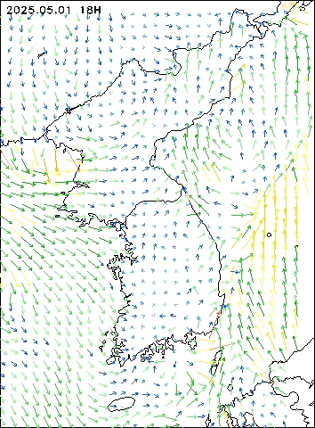 2025-05-01 18 : 00