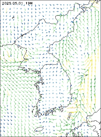 2025-05-01 19 : 00