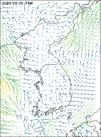 2025-05-05 16 : 00