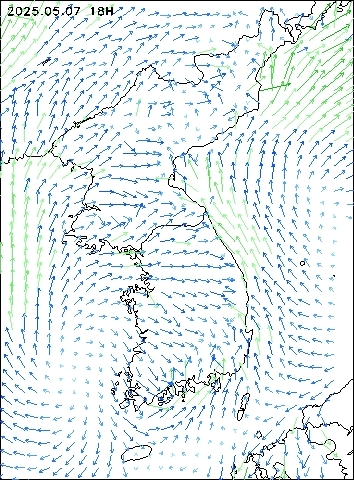 2025-05-07 18 : 00