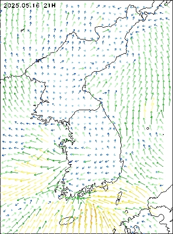2025-05-16 21 : 00