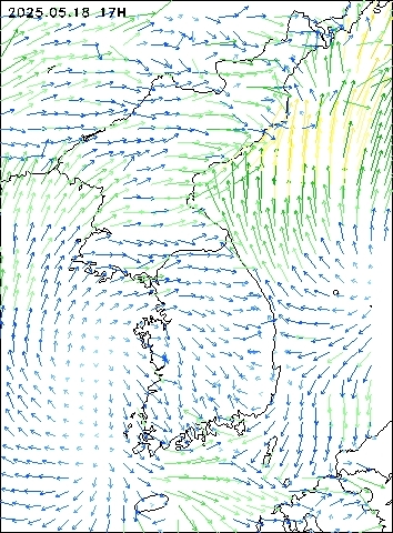 2025-05-18 17 : 00