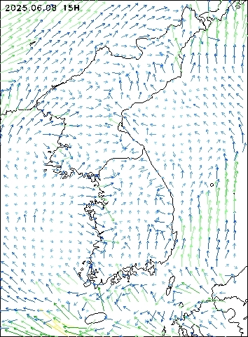 2025-06-08 15 : 00