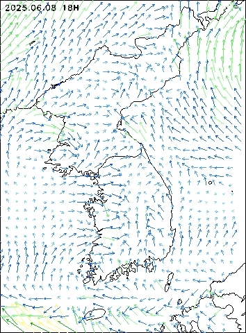 2025-06-08 18 : 00