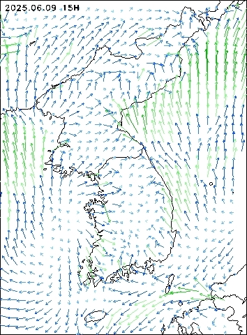 2025-06-09 15 : 00
