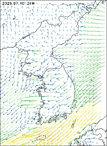 2025-07-10 21 : 00
