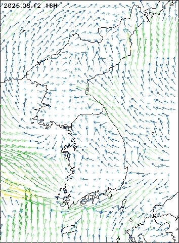 2025-08-12 16 : 00