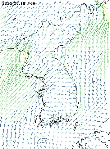 2025-08-18 16 : 00