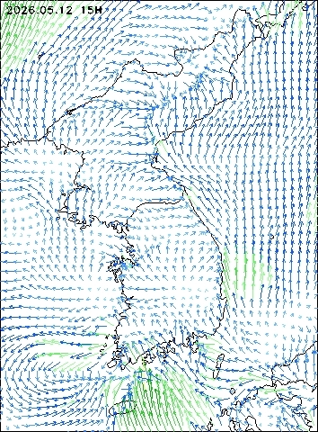 2026-05-12 15 : 00
